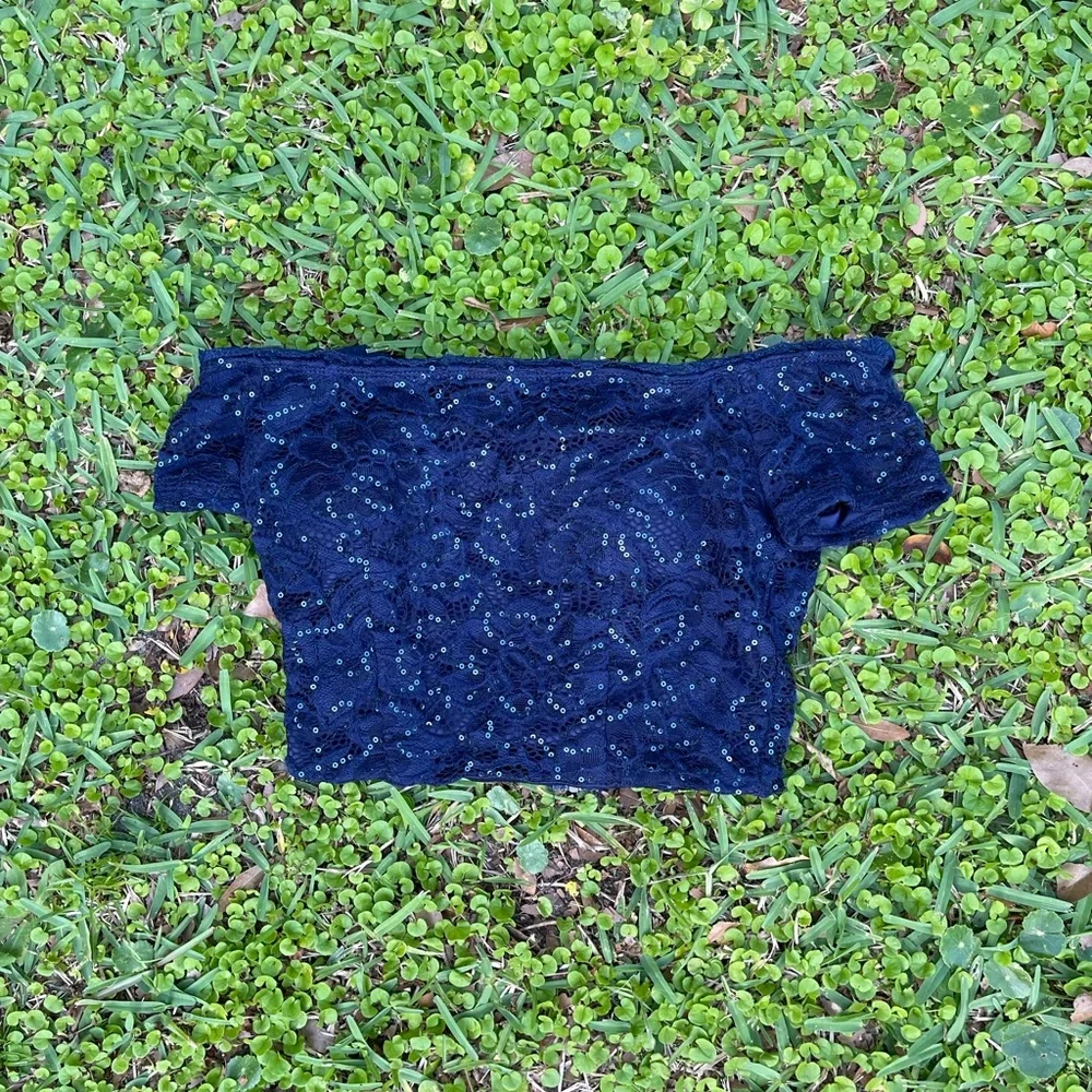 90s off-the-shoulder top - Picture 1 of 3